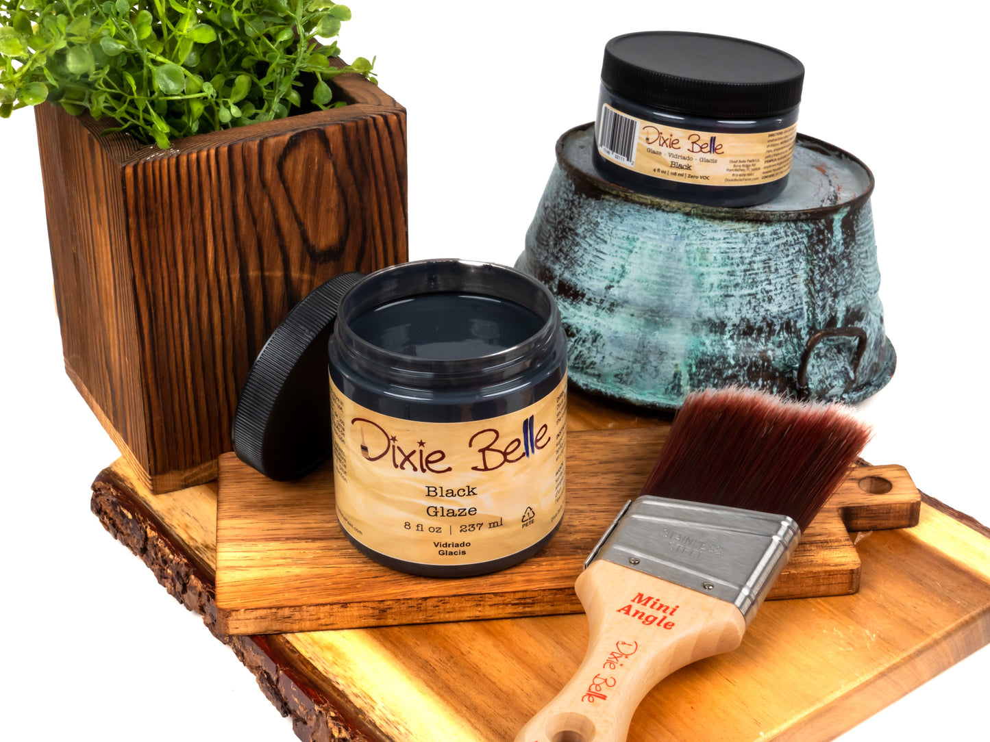 Black Glaze – Dixie Belle Paint