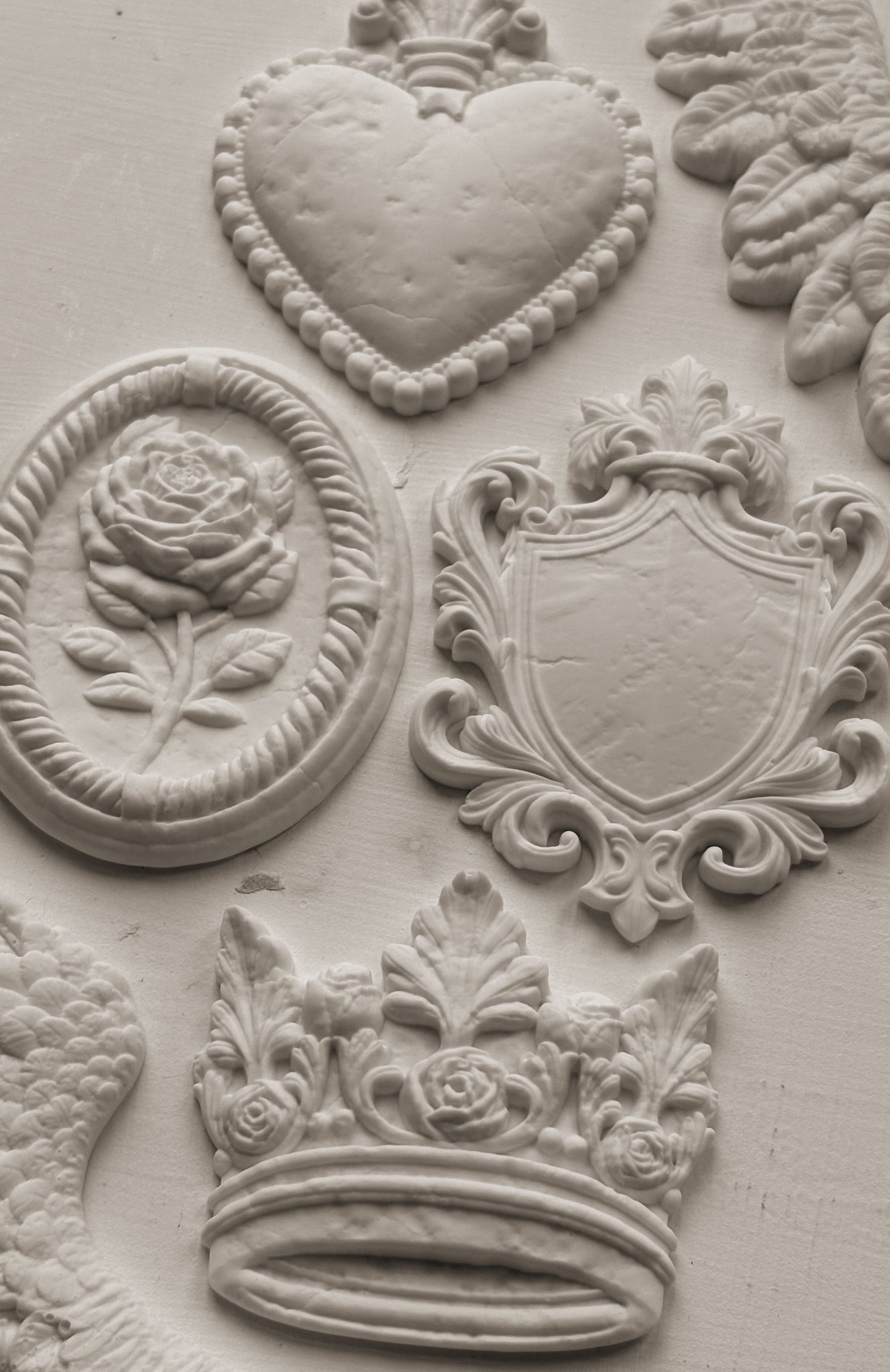 Heraldry Mould (IOD) Iron Orchid Designs- 6x10