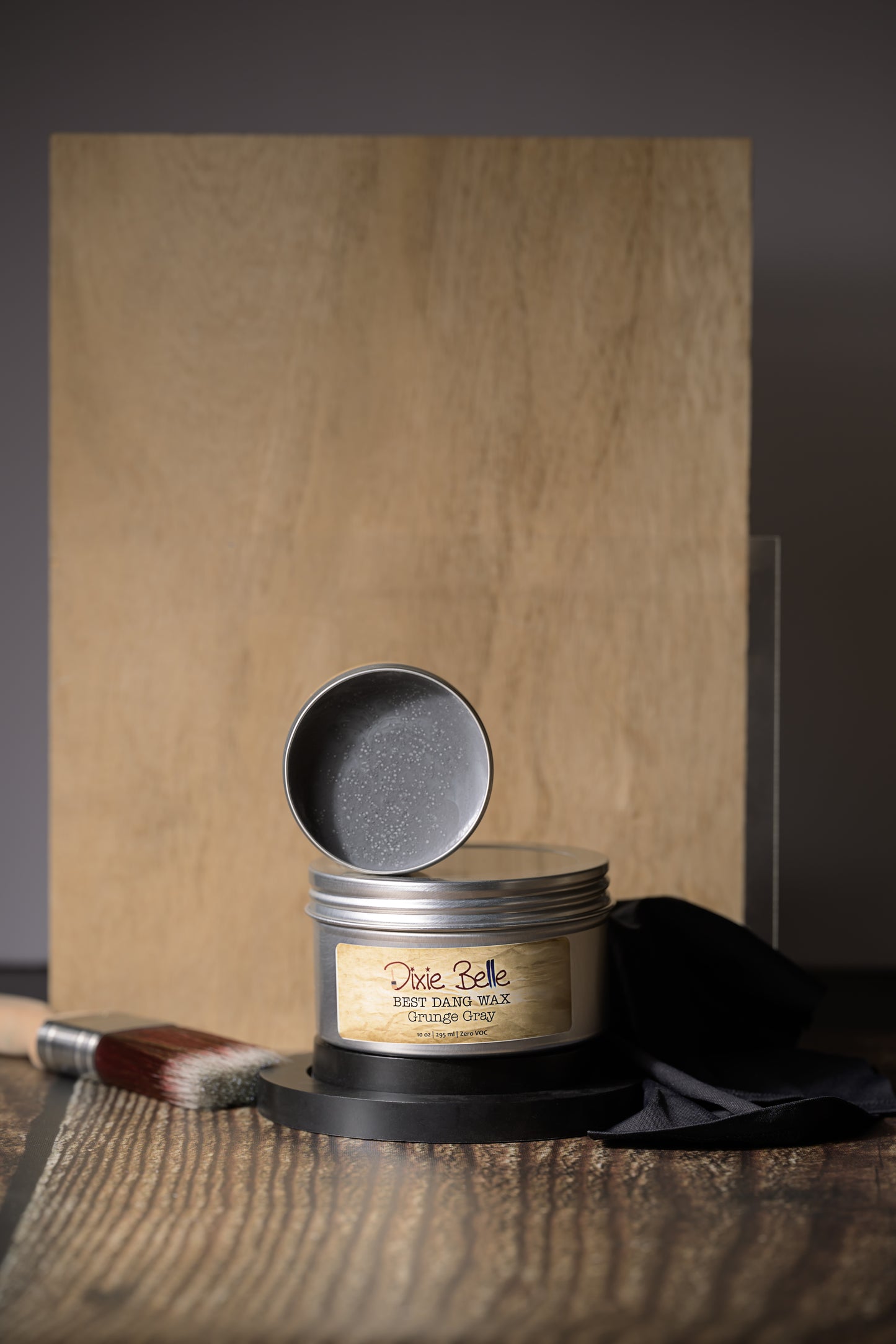 Best Dang Wax – Grunge Gray- Dixie Belle Paint