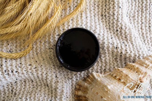 Anchor Dixie Belle Silk All-In-One Mineral Paint in deep black