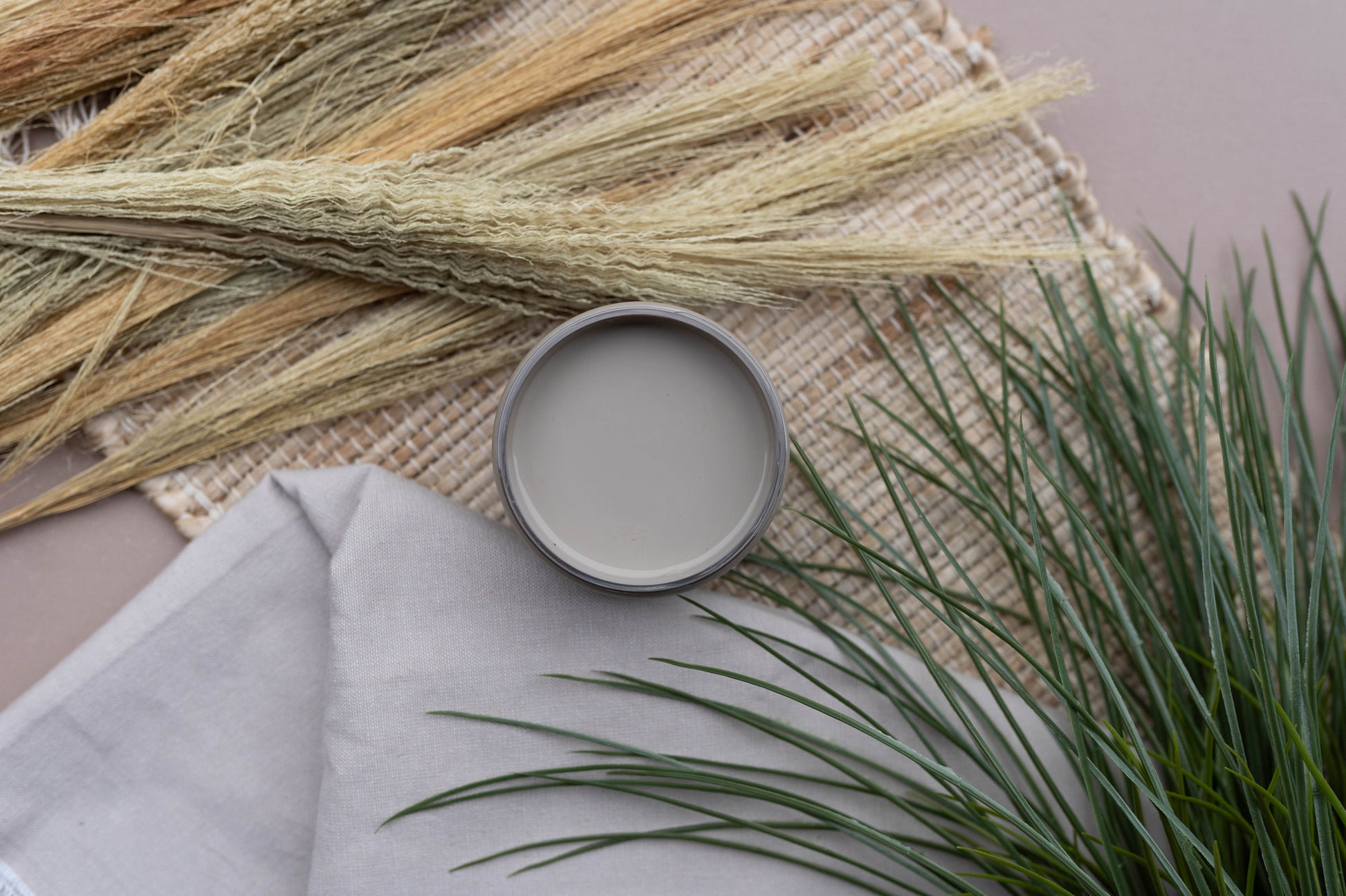 Badlands Dixie Belle Silk All-In-One Mineral Paint in warm greige