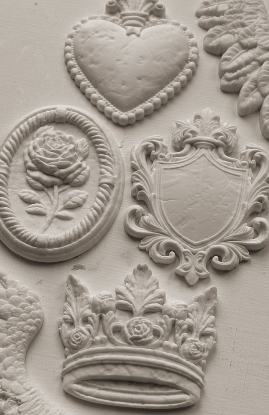Heraldry Mould (IOD) Iron Orchid Designs- 6x10