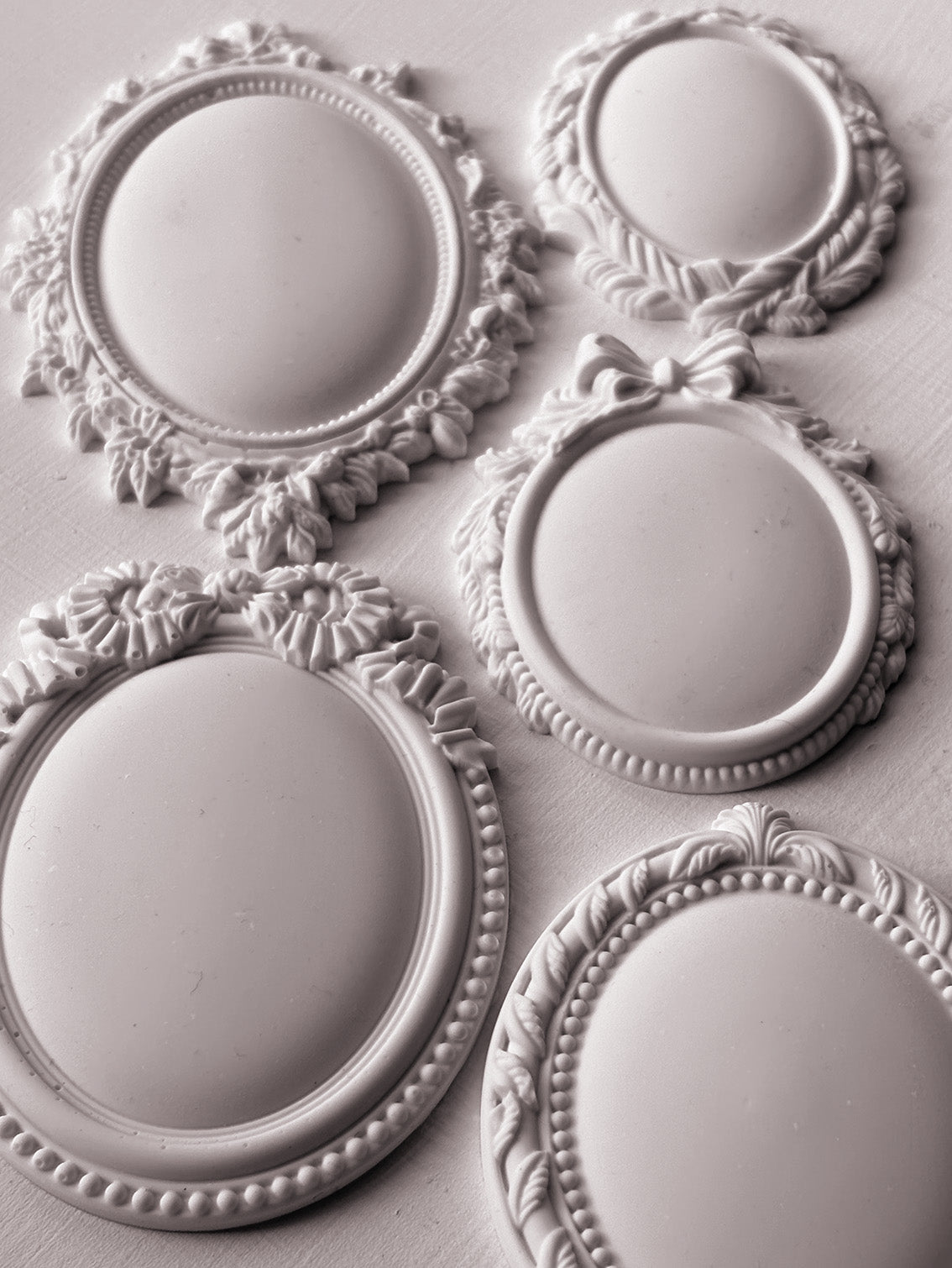 Vintage Brooches Mould (IOD) Iron Orchid Designs- 6x10