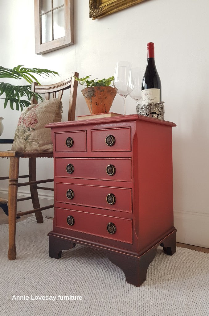 DIY furniture makeover using Dixie Belle red chalk paint Annie Loveday Furniture