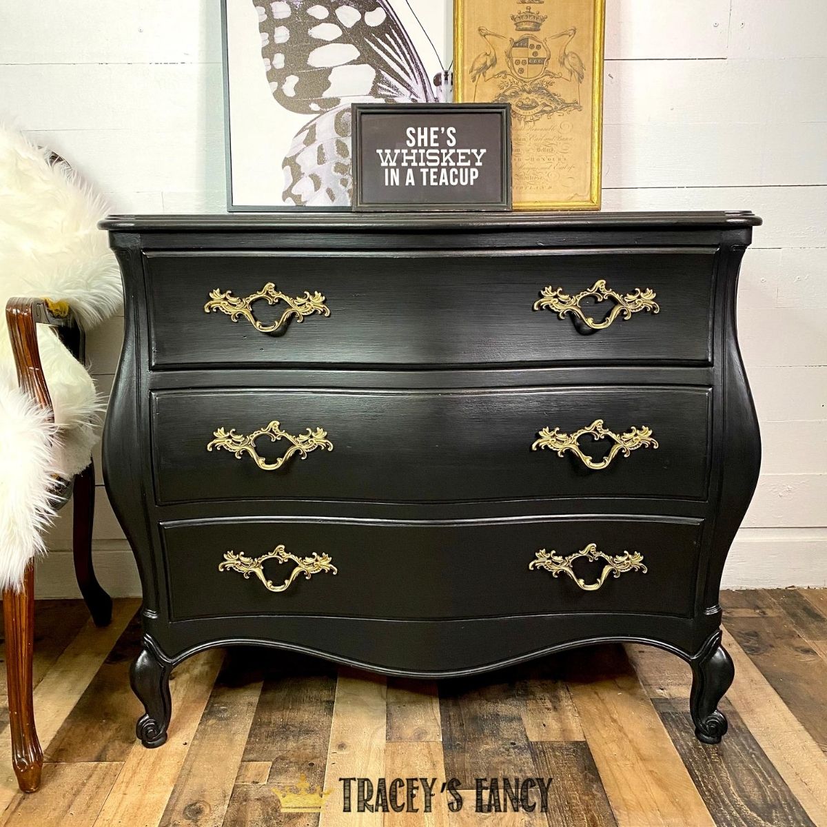 Vintage dresser painted with Dixie Belle Caviar Chalk Mineral Paint for a modern farmhouse furniture makeover Traceys Fancy