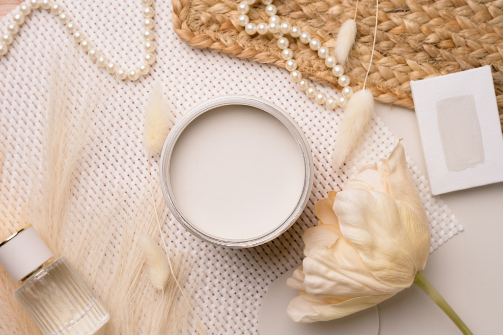 Gardenia- Dixie Belle Chalk Mineral Paint