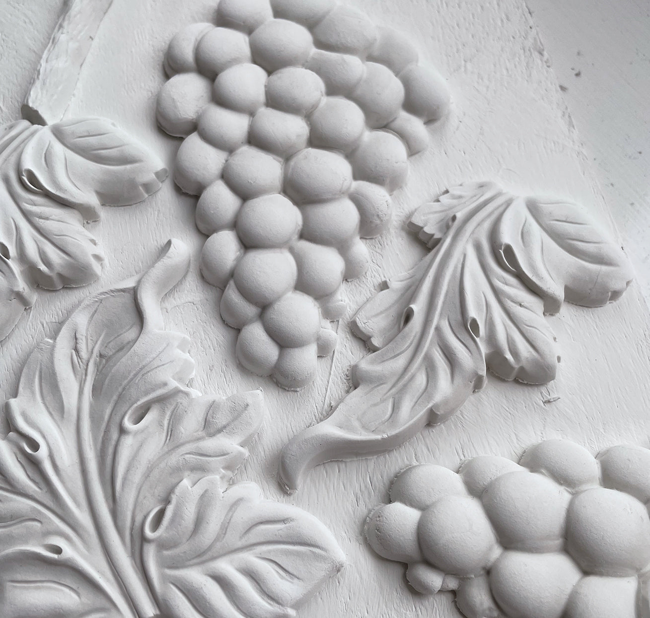 Grapes Mould (IOD) Iron Orchid Designs- 6x10