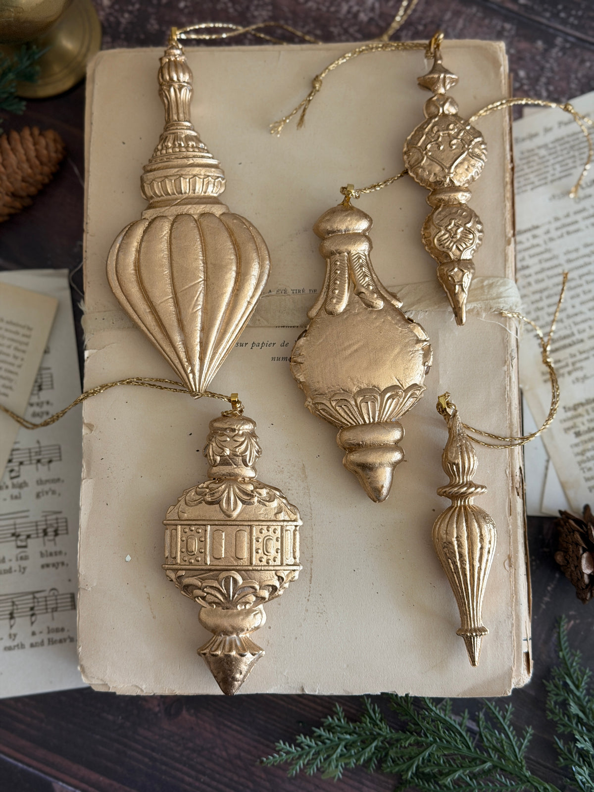 Baubles Mould (IOD) – Iron Orchid Designs **** PREORDER****