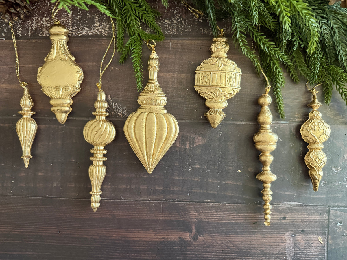 Baubles Mould (IOD) – Iron Orchid Designs **** PREORDER****