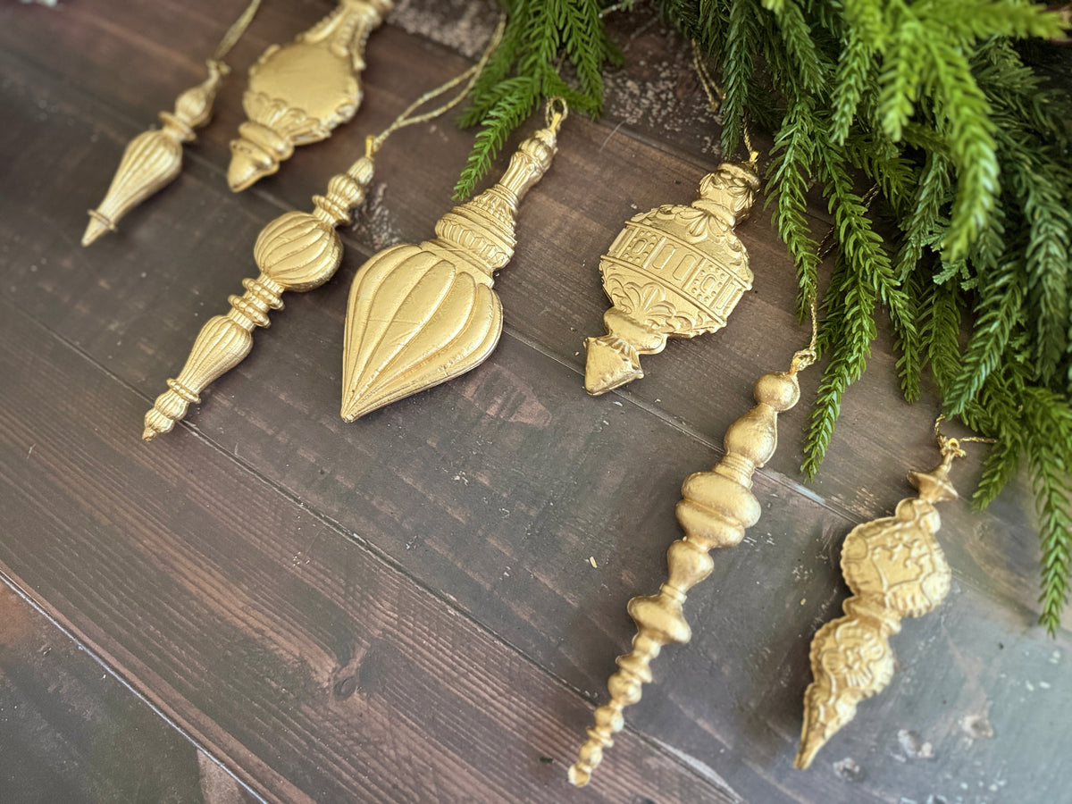 Baubles Mould (IOD) – Iron Orchid Designs **** PREORDER****