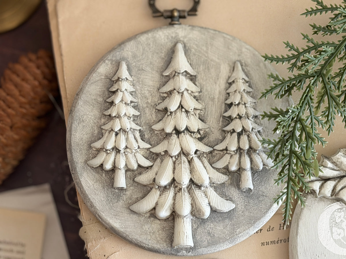 Boughs of Holly Mould (IOD)– Iron Orchid Designs *****PREORDER*****