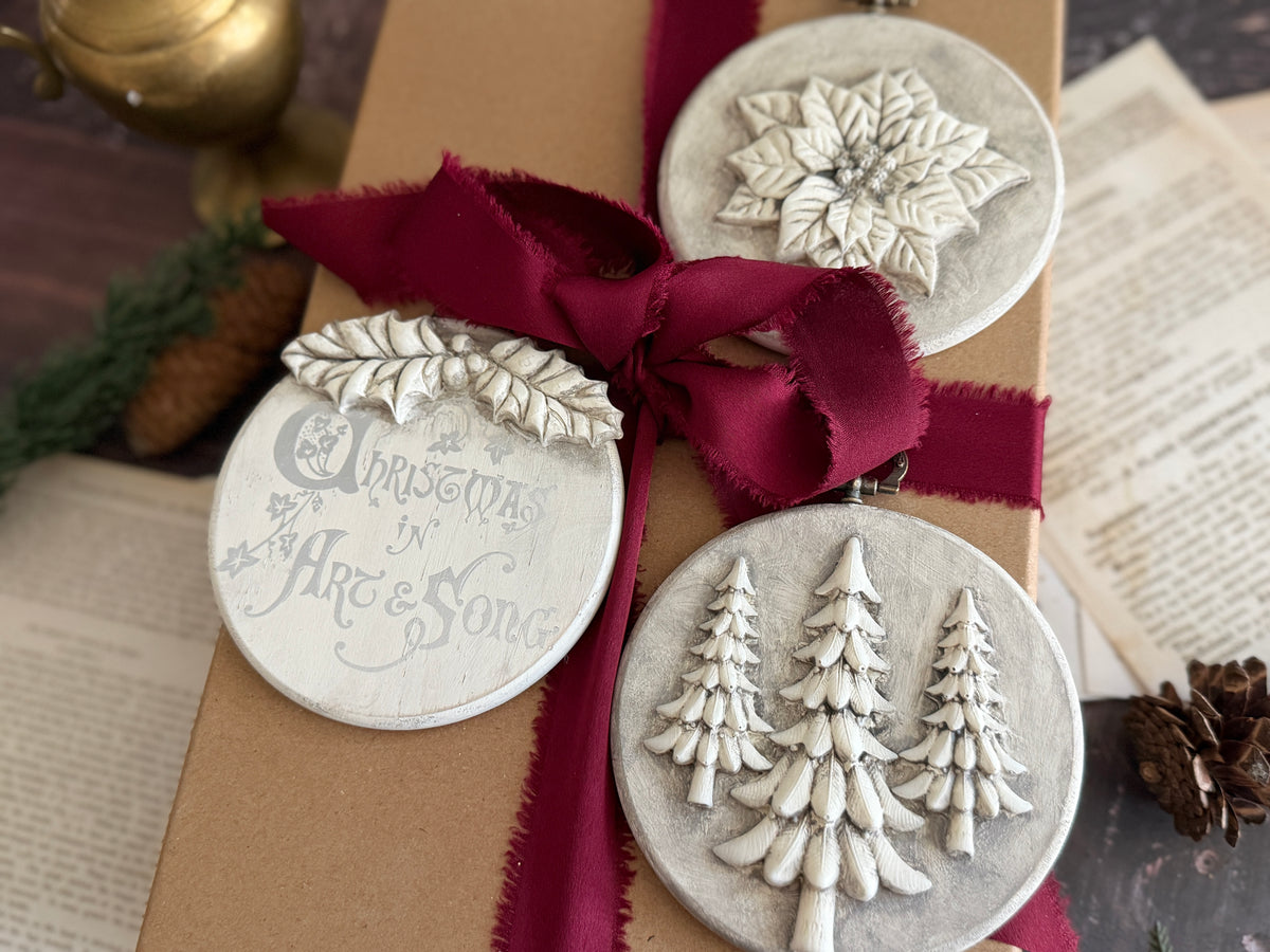 Boughs of Holly Mould (IOD)– Iron Orchid Designs *****PREORDER*****