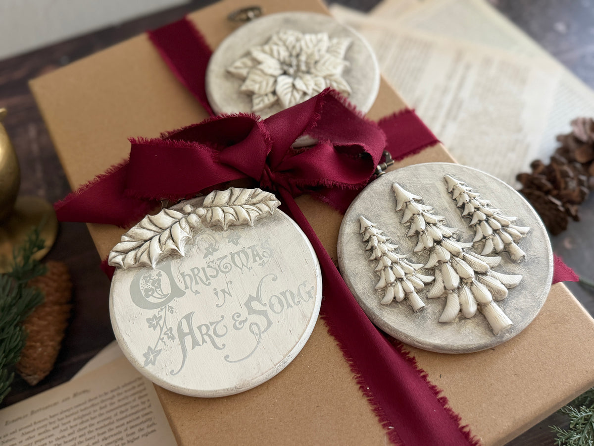 Boughs of Holly Mould (IOD)– Iron Orchid Designs *****PREORDER*****