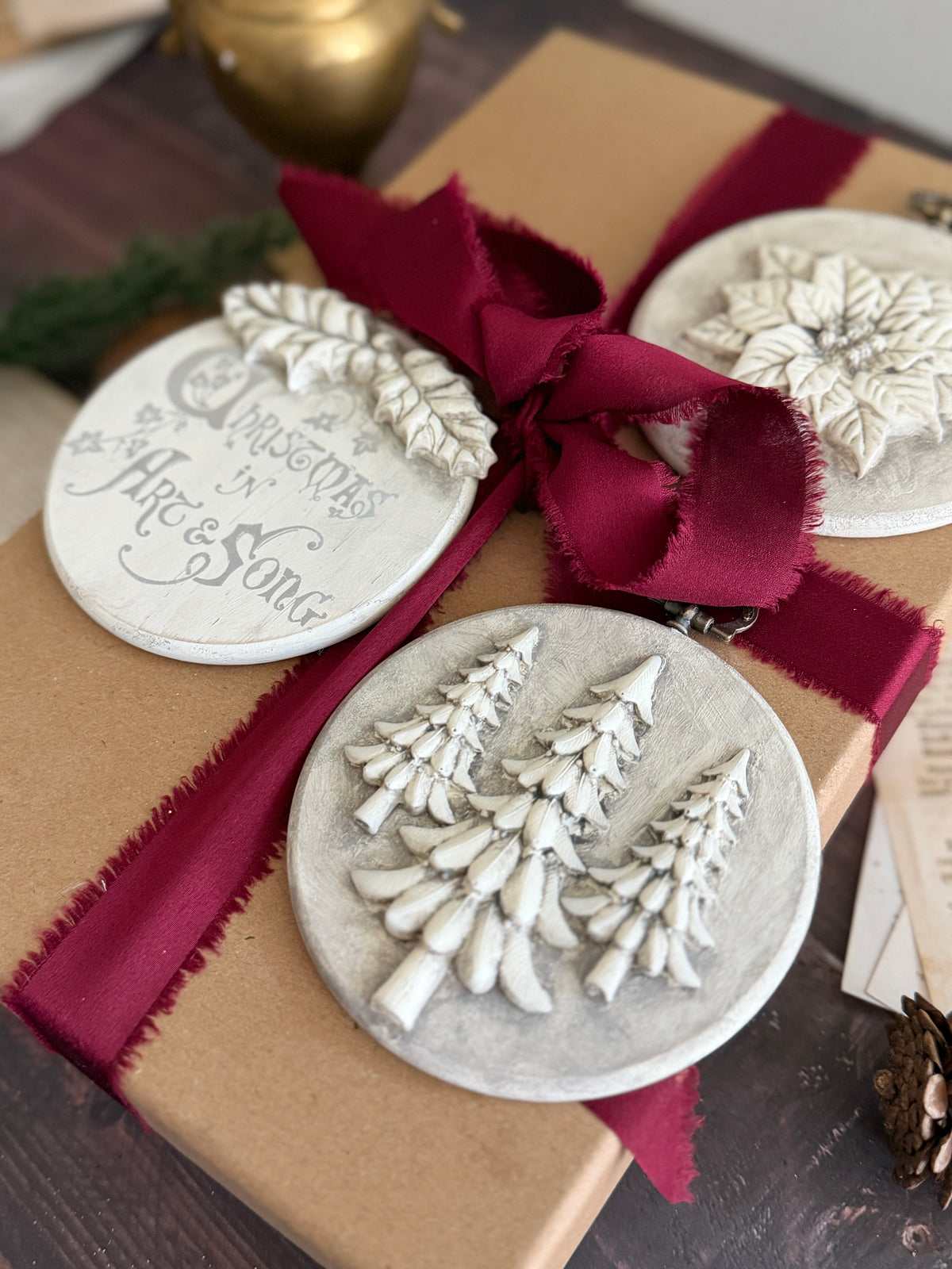 Boughs of Holly Mould (IOD)– Iron Orchid Designs *****PREORDER*****