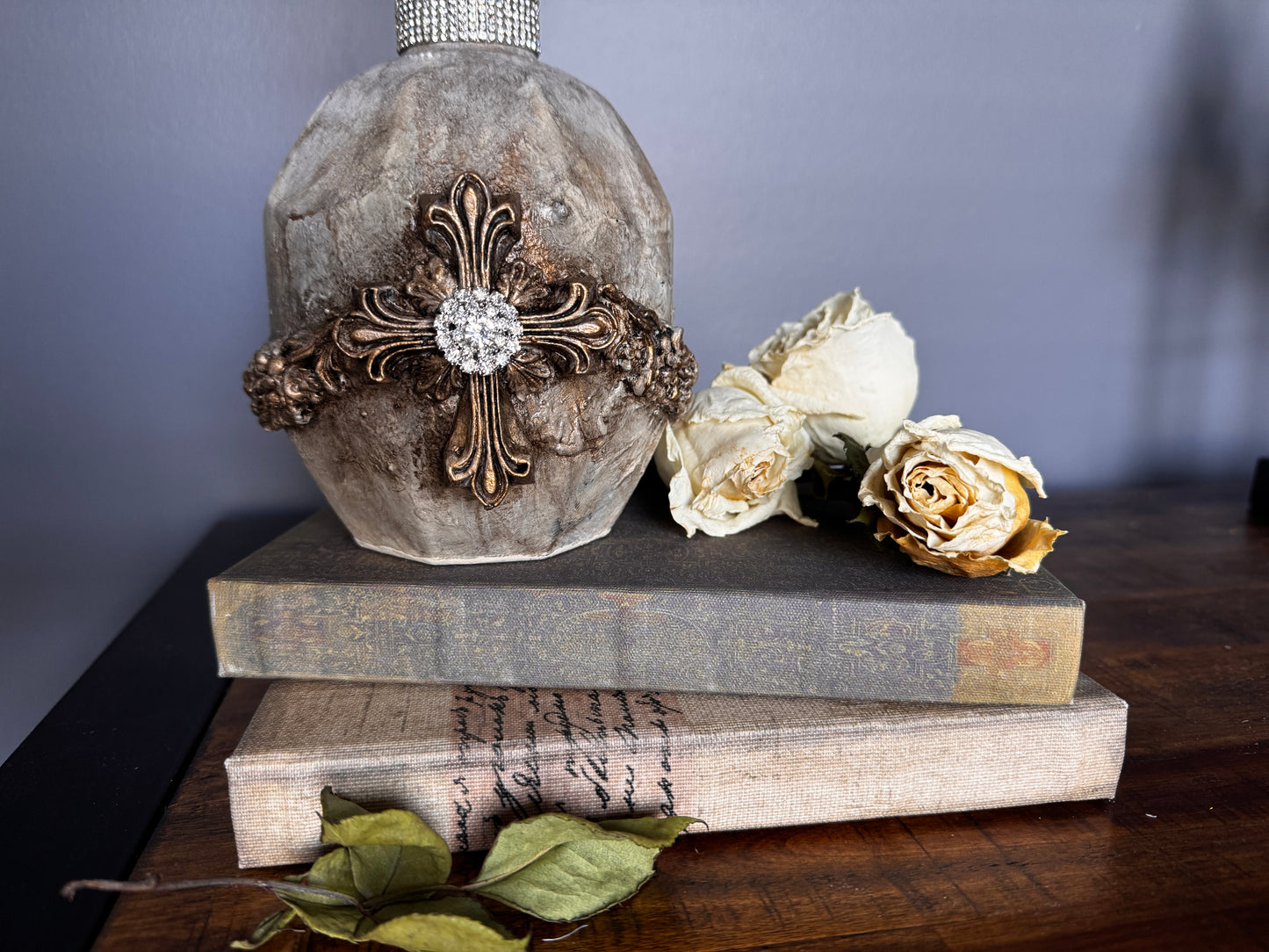 IOD Les Croix Mould (IOD) Iron Orchid Designs– 6x10