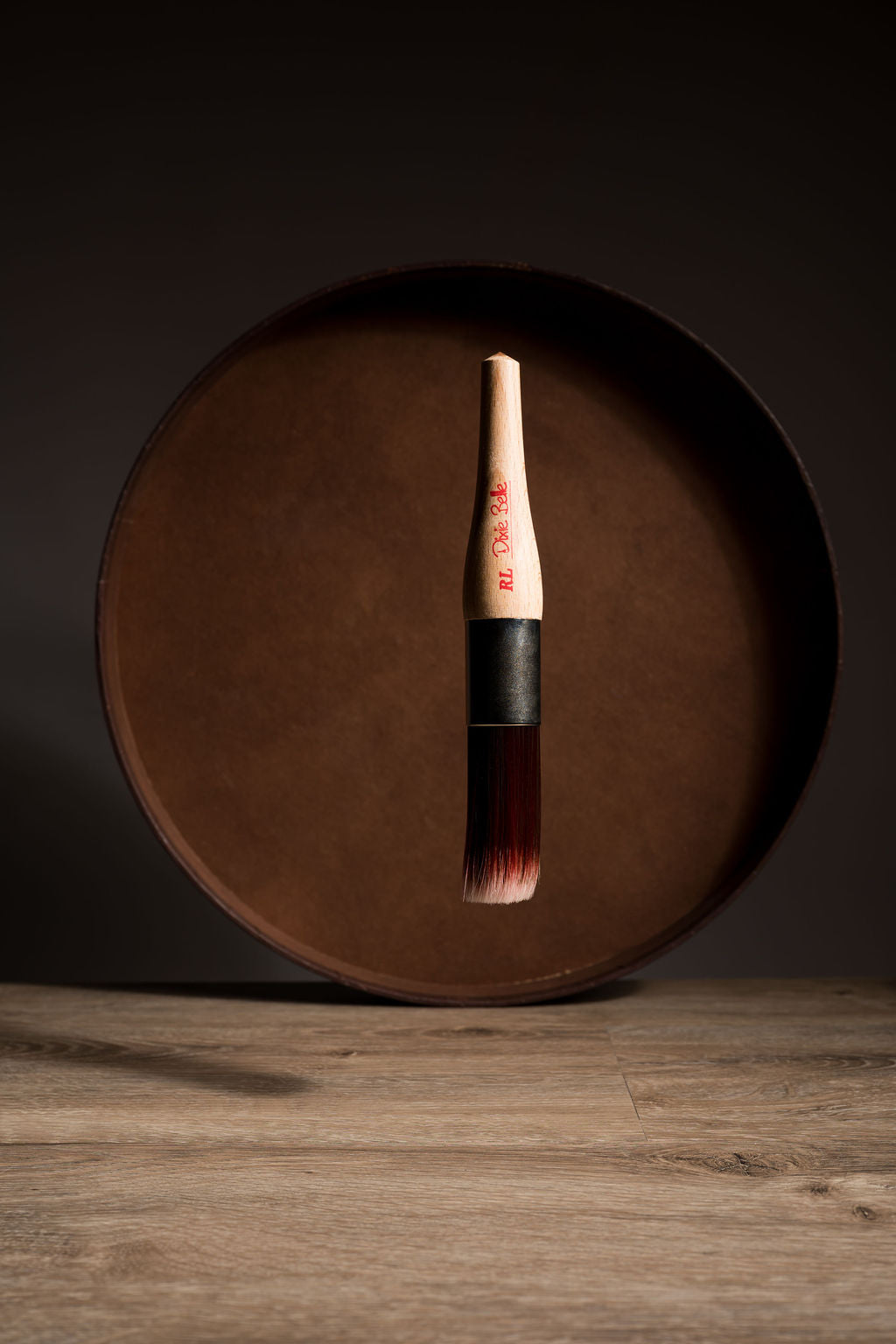 Round Large- Synthetic Brush - Dixie Belle Paint