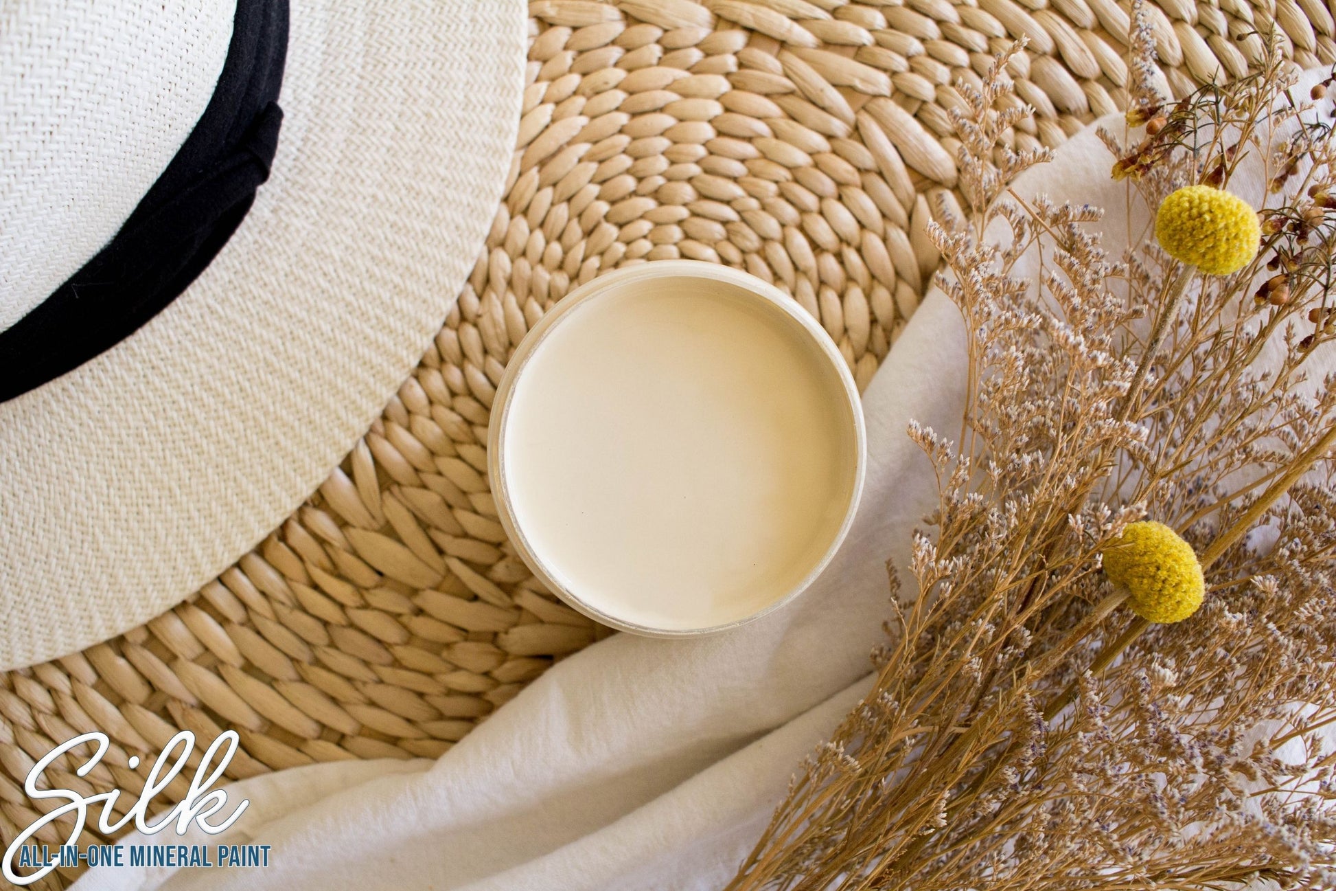 Sand Castle Dixie Belle Silk All-In-One Mineral Paint in warm buttery cream